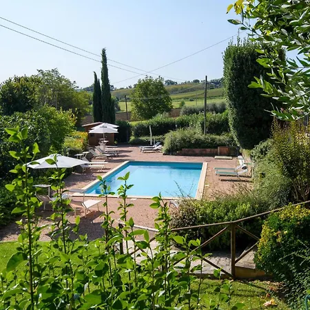 4 Bedroom Stunning In 別荘 Mergo