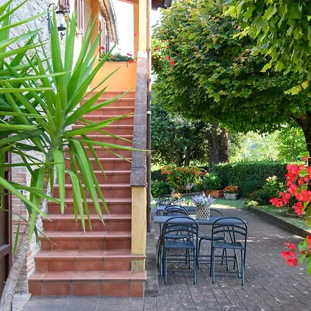 4 Bedroom Stunning In Casa vacanze