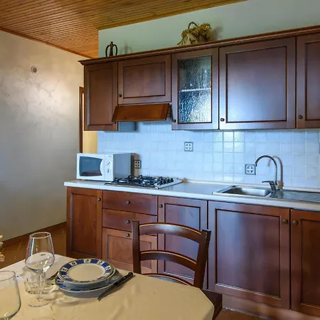 4 Bedroom Stunning In * Mergo