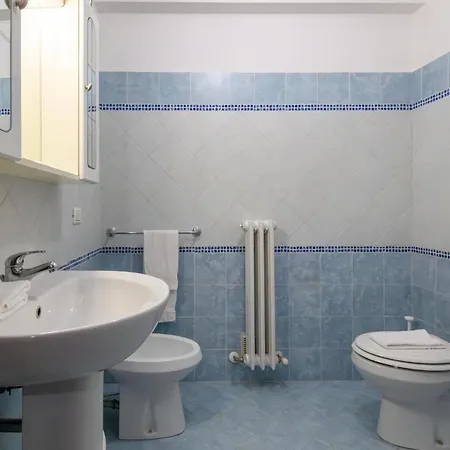 4 Bedroom Stunning In * 메르고