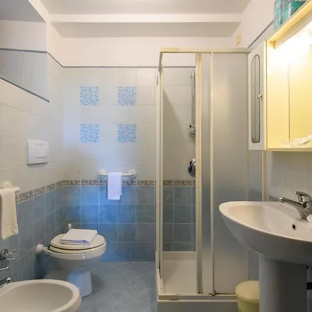 4 Bedroom Stunning In *