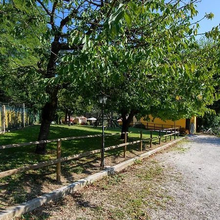 4 Bedroom Stunning In Casa vacanze *